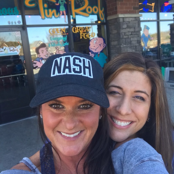 Meet your Posher, Denessa - Picture 7 of 8